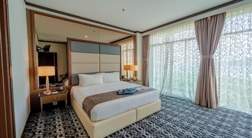 Premier Suite (With Breakfast)