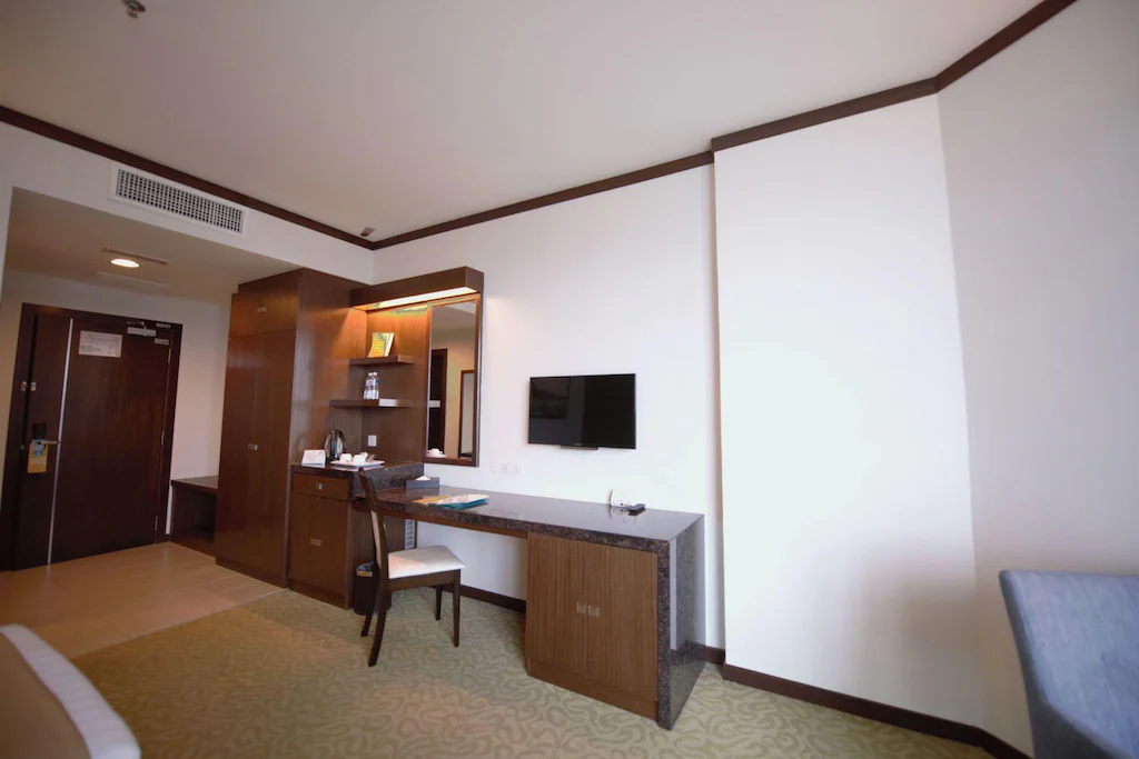 Deluxe Town View (Room Only)