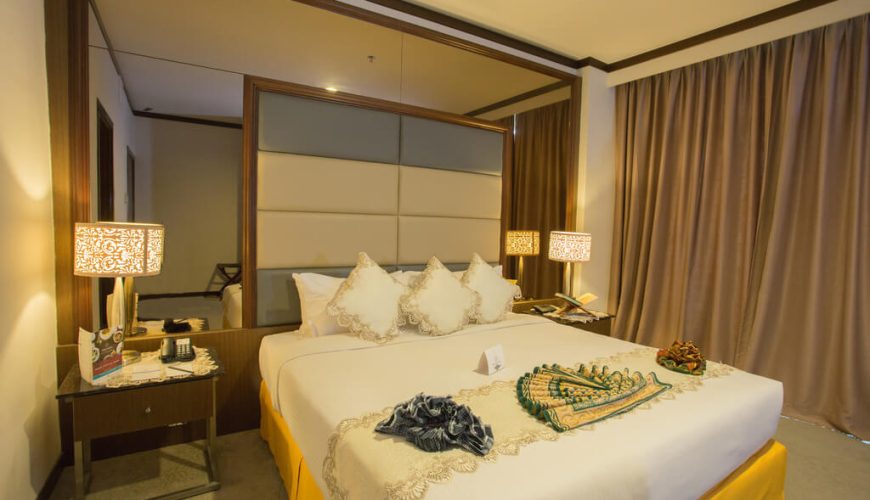 Premier Suite (With Breakfast)
