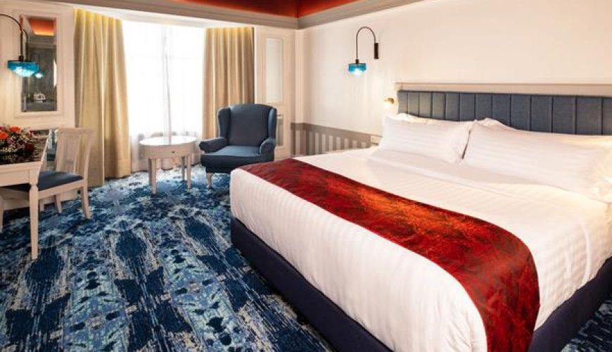 Deluxe Room (King/Twin)