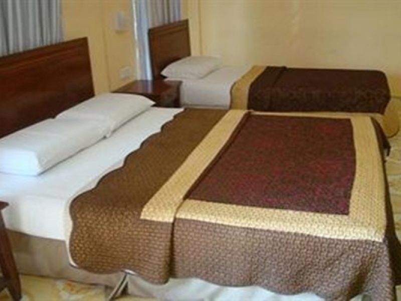 Deluxe Room (Building)