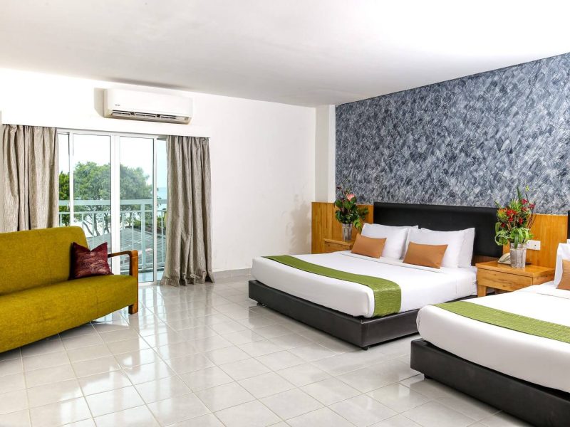 Junior Suite Triple (Seaview)