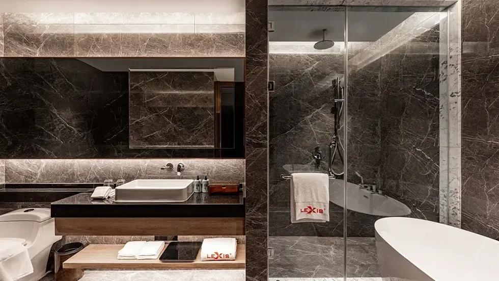 2 Bedroom Suite (Twin Tower View)