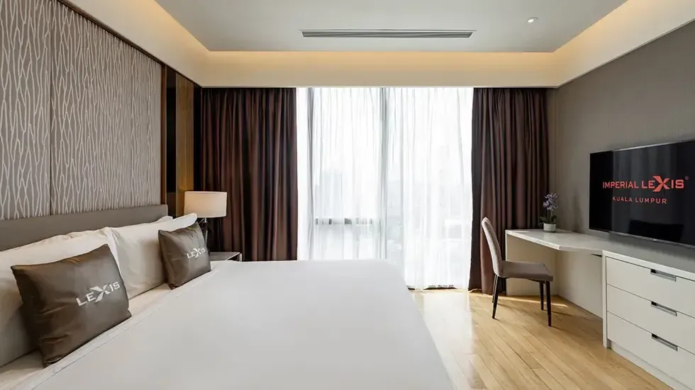2 Bedroom Suite (Twin Tower View)