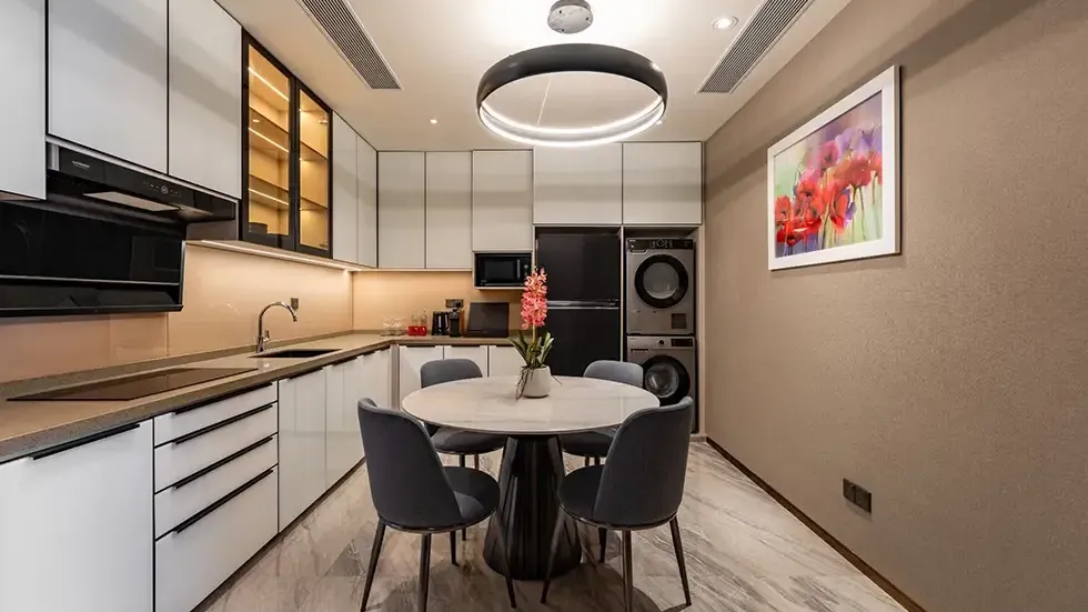 2 Bedroom Suite (Twin Tower View)
