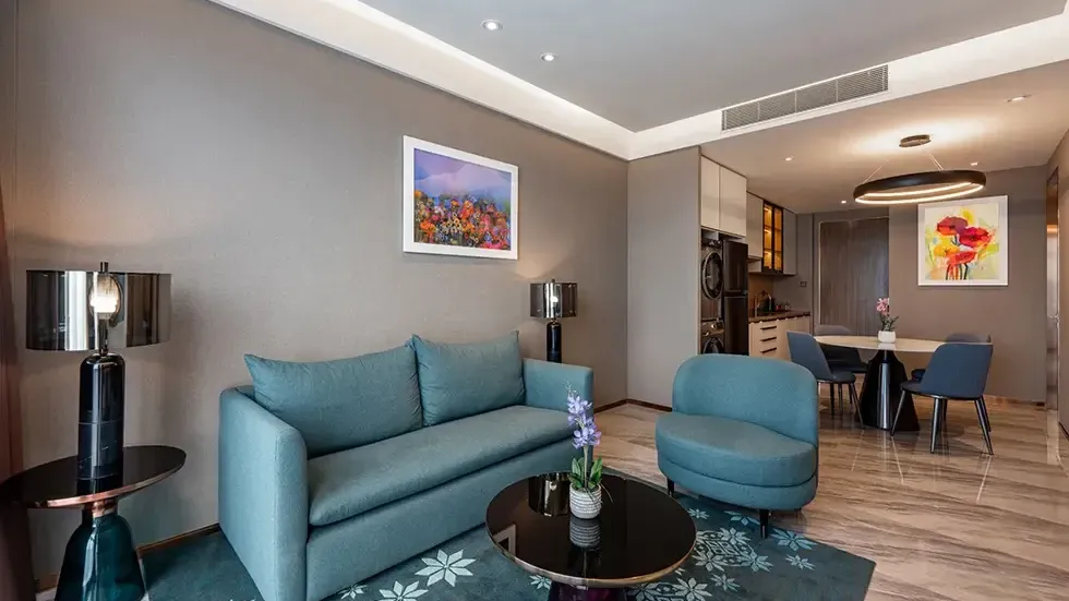 2 Bedroom Suite (Twin Tower View)