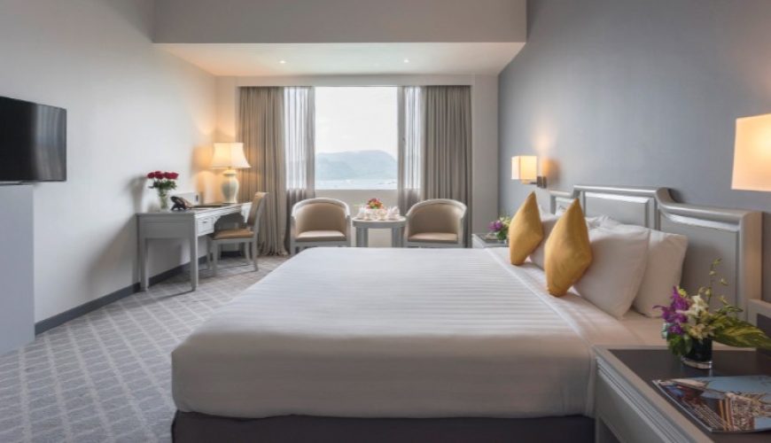 Premier Seaview (with 2 Breakfast)