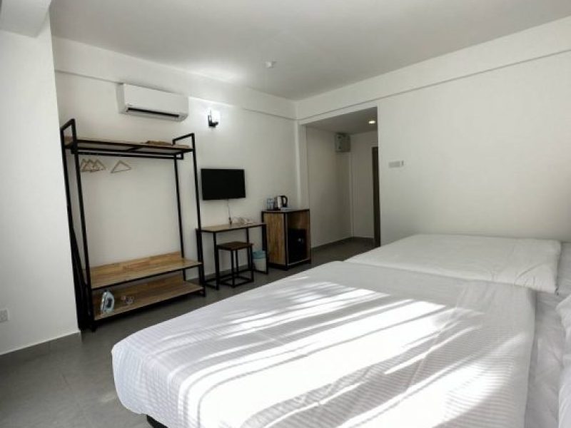 Deluxe Quad (Poolview)
