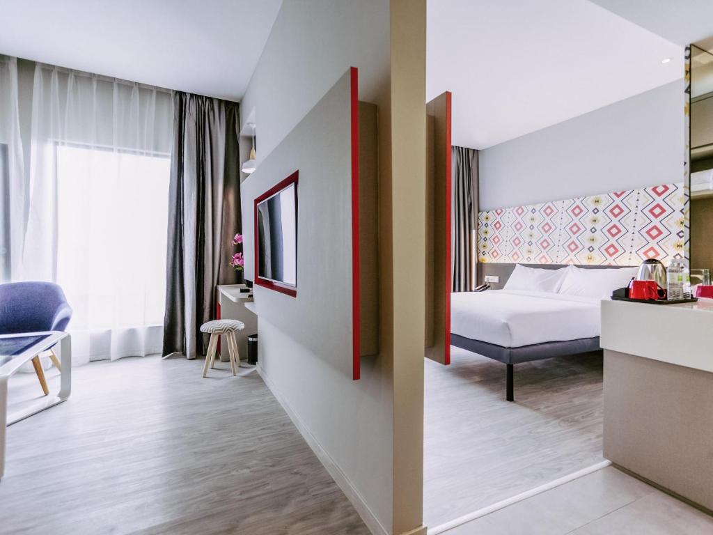 Deluxe Suite