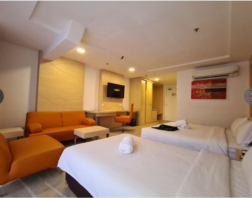 De Palma Suite (With Breakfast)