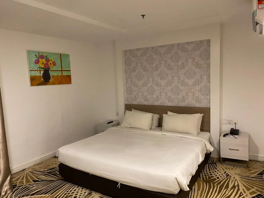 Deluxe King/Twin (with Breakfast)