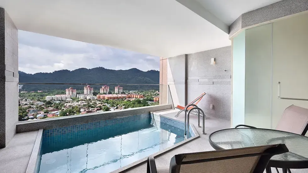 Executive Pool Suite