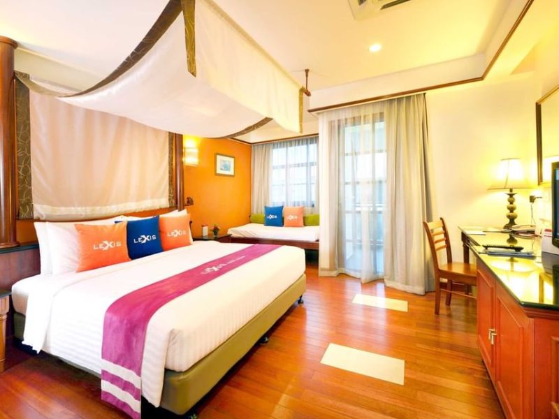 Executive Water Chalet