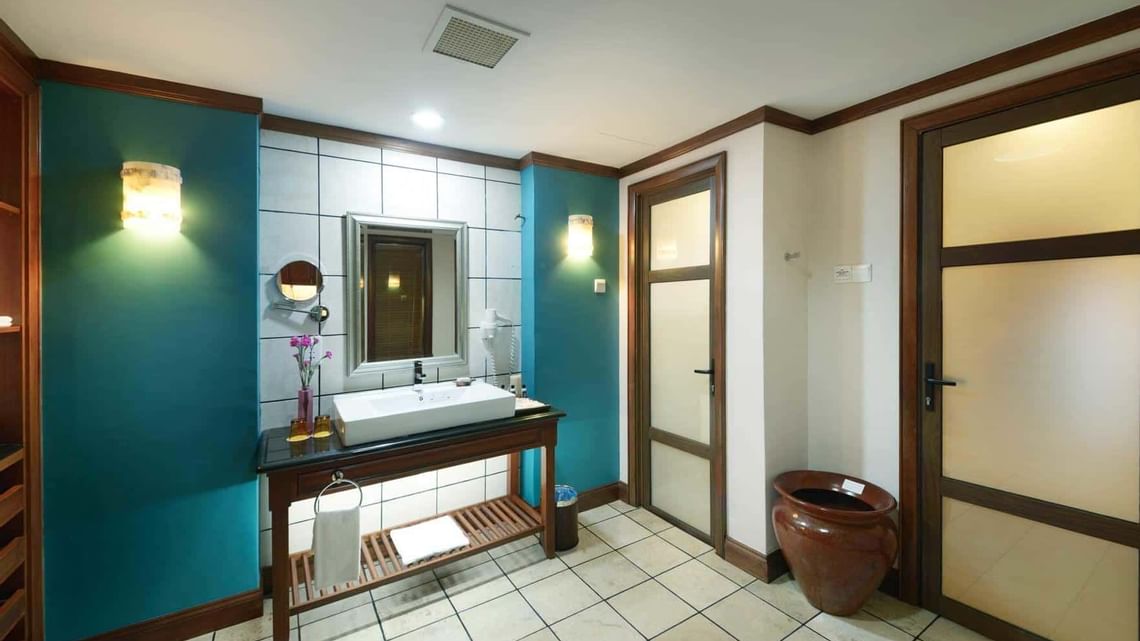Grand Pool Villa (Upper/Lower Units)