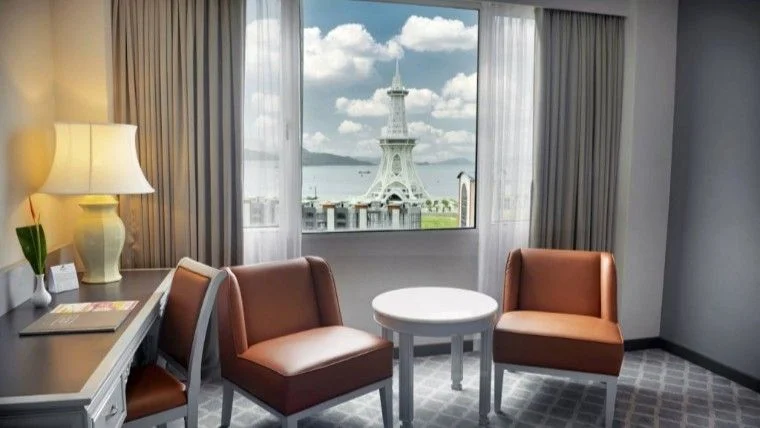 Premier Seaview (with 2 Breakfast)