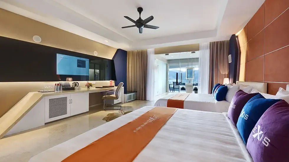 Executive Pool Suite