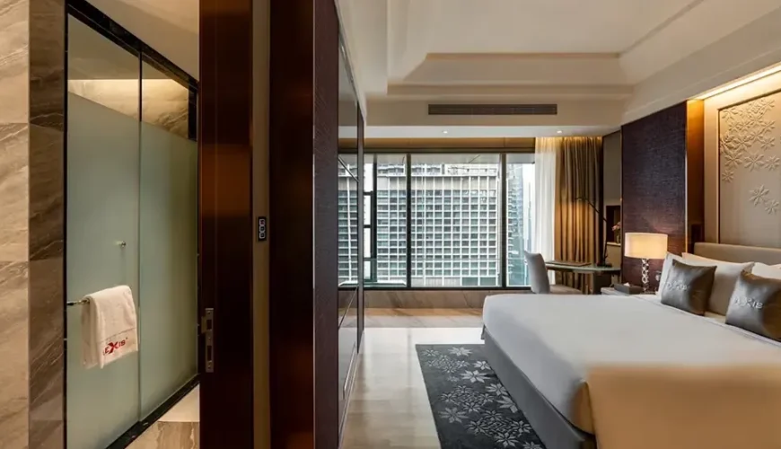 Executive Pool Room