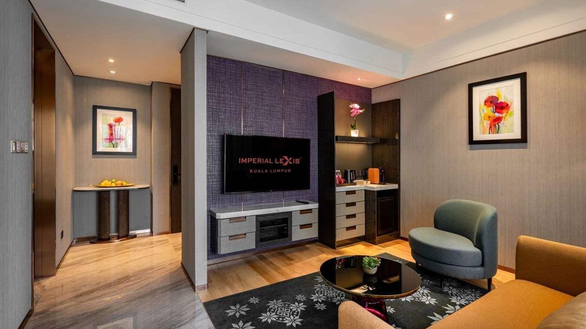 Panorama Pool Suite