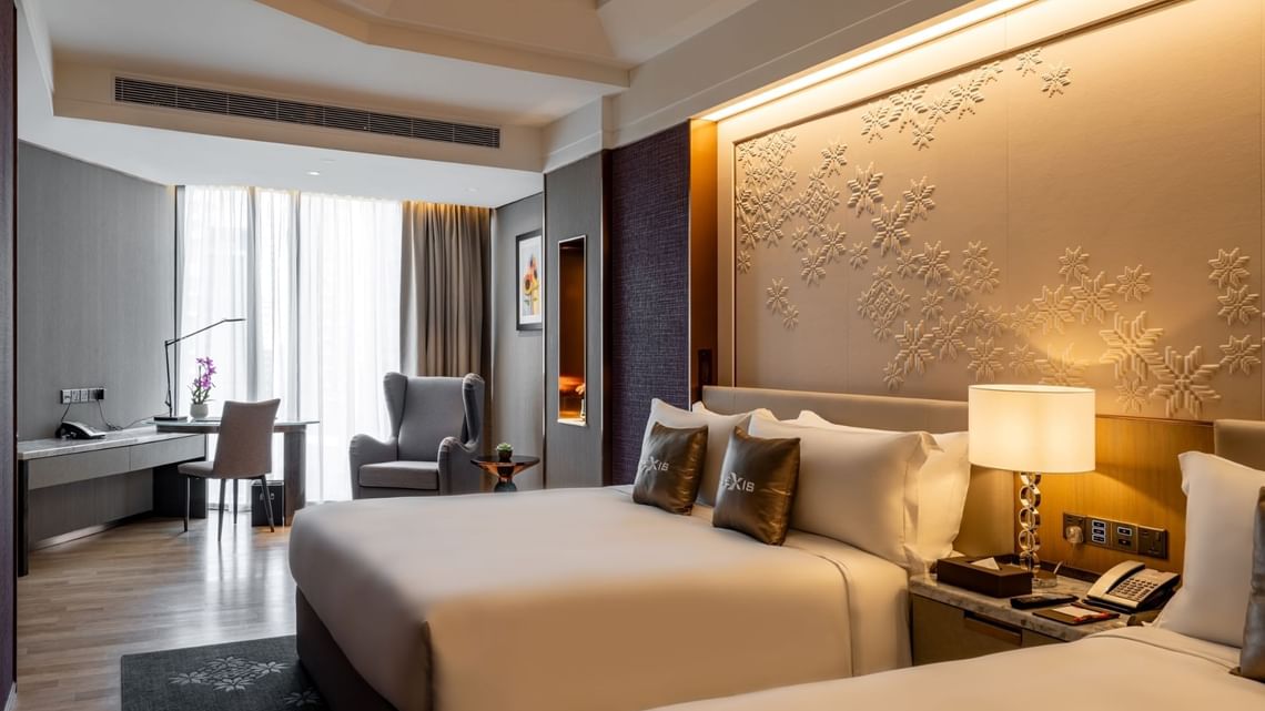Panorama Pool Suite