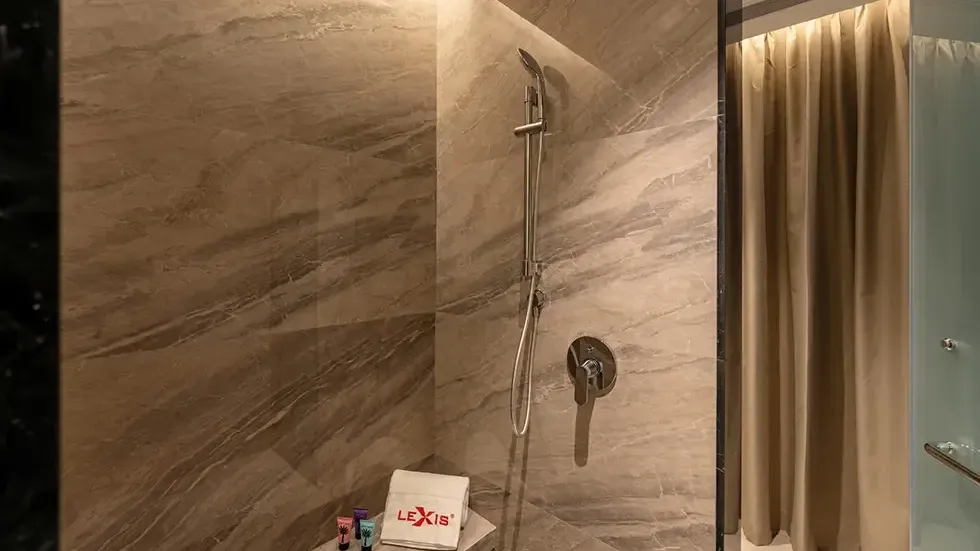 Executive Pool Room