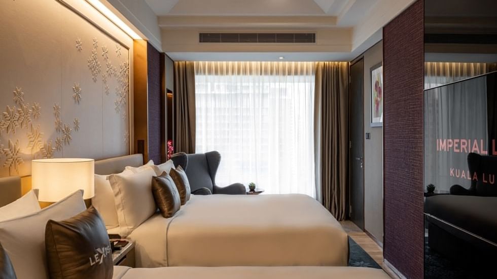 Premium Pool Suite