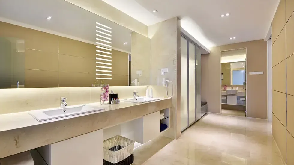 Premium Pool Suite