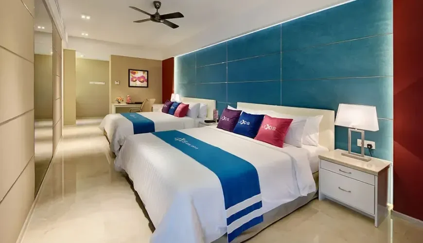 Premium Pool Suite