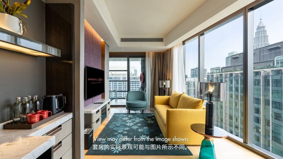 Premium Pool Suite