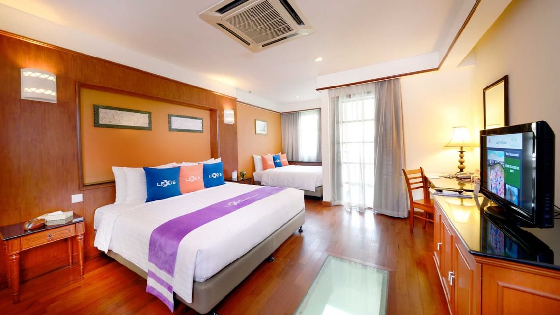 Premium Water Chalet