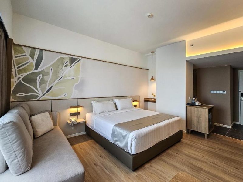 Premier King Suite