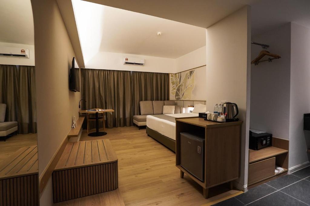 Premier King Suite