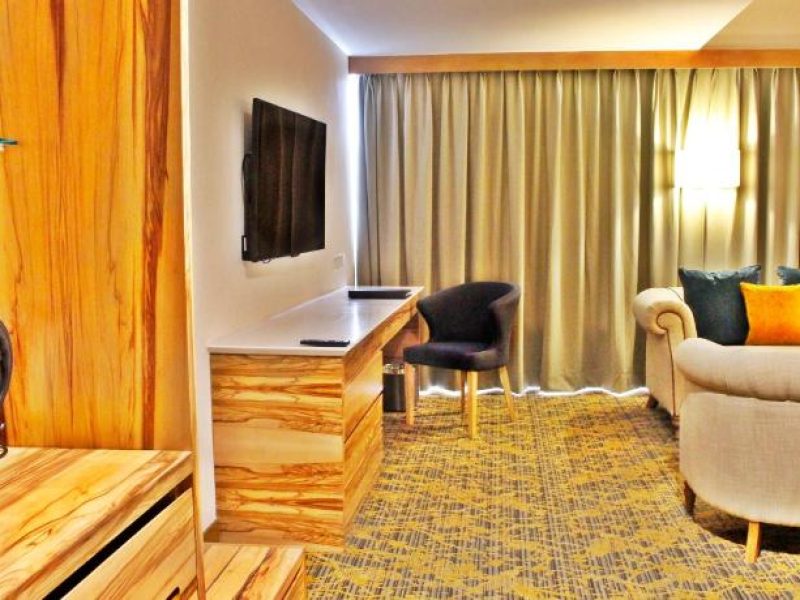 Premier Suite Single (With Breakfast)