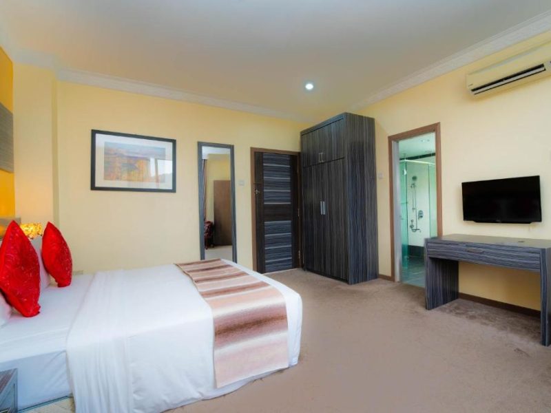 Deluxe Suite Hillview (with Breakfast)