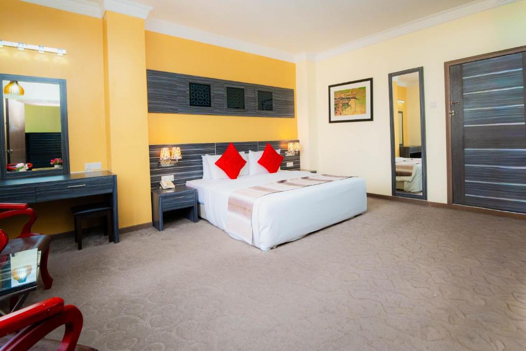 Deluxe Suite Hillview (with Breakfast)