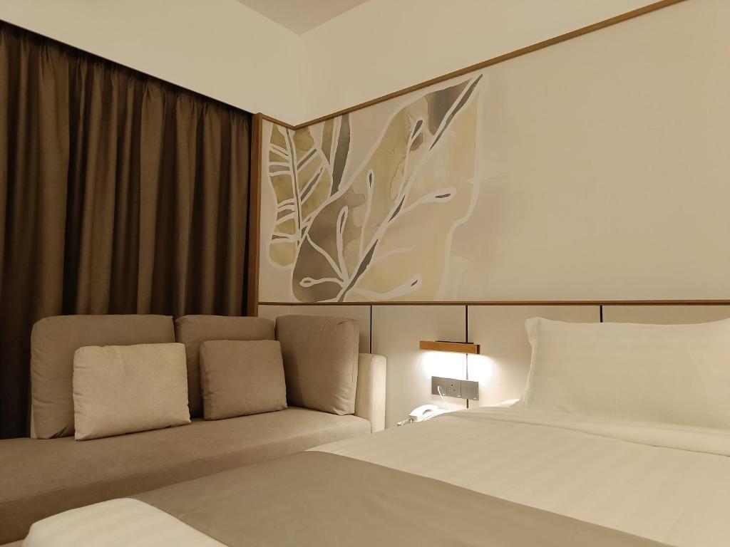 Premier King Suite