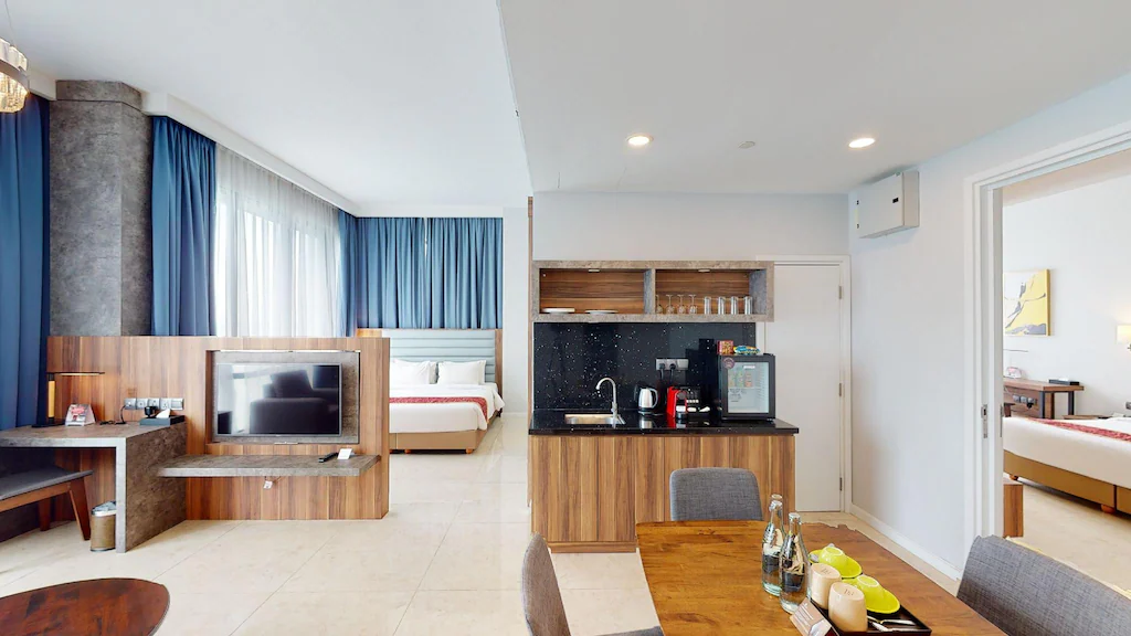 Family 2 Bedroom Suite