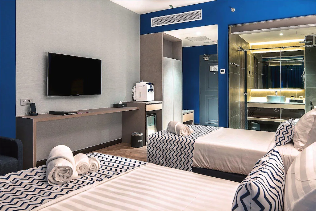 Deluxe Room (With Breakfast)