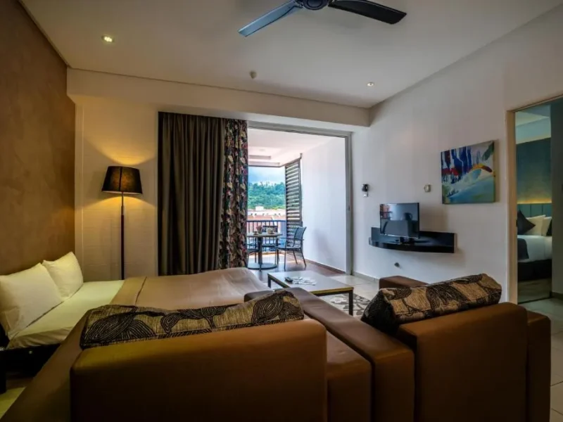 Family Studio Suite (With Breakfast)