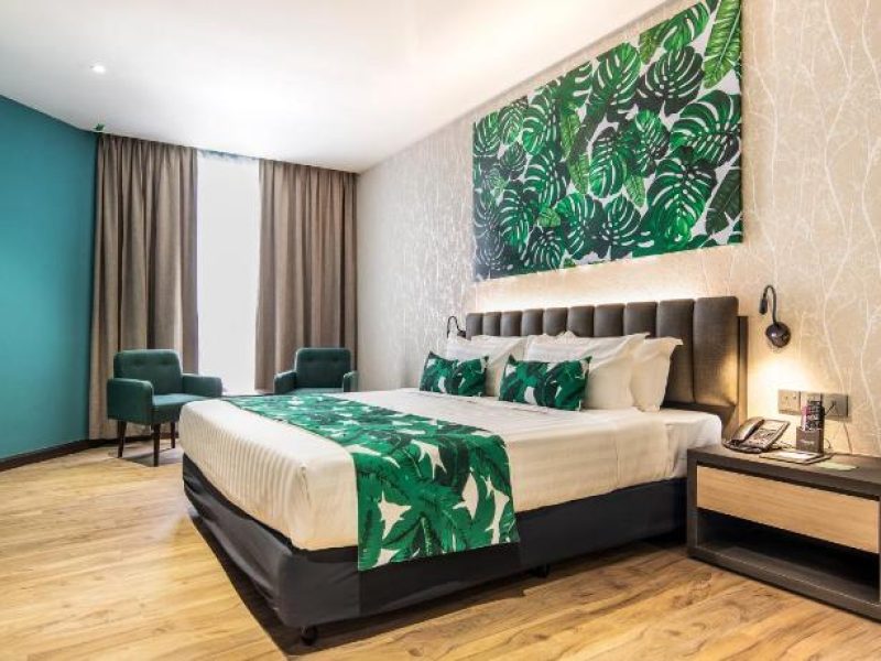 Deluxe Room (With Breakfast)