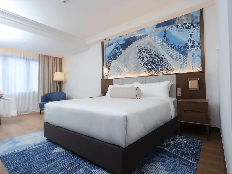Deluxe Room (With Breakfast)