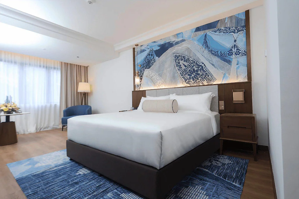 Deluxe Room (With Breakfast)