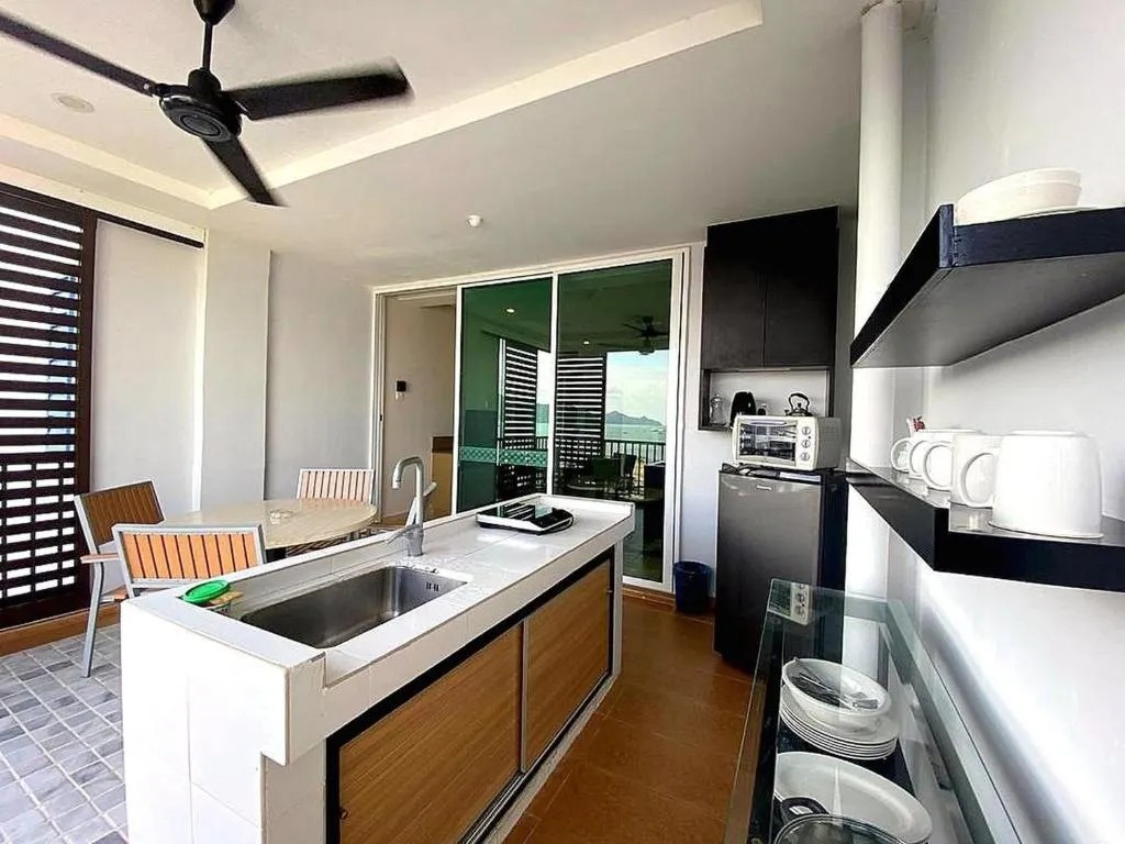 Studio Suite (With Breakfast)