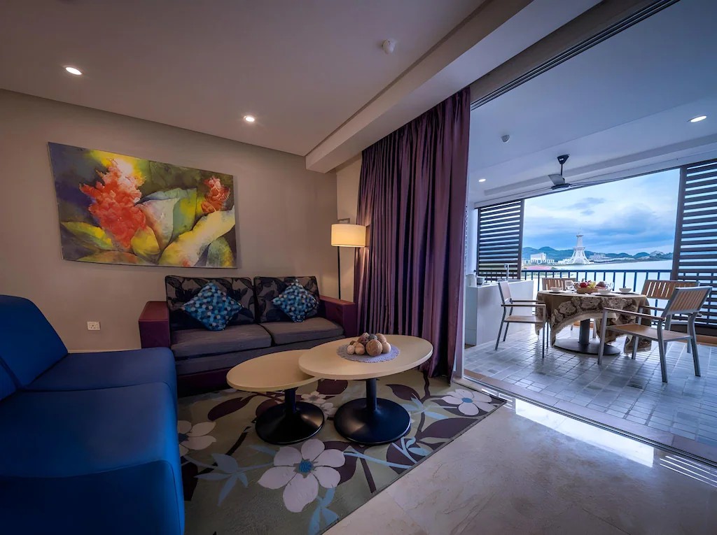Executive Suite Seaview (With Breakfast)