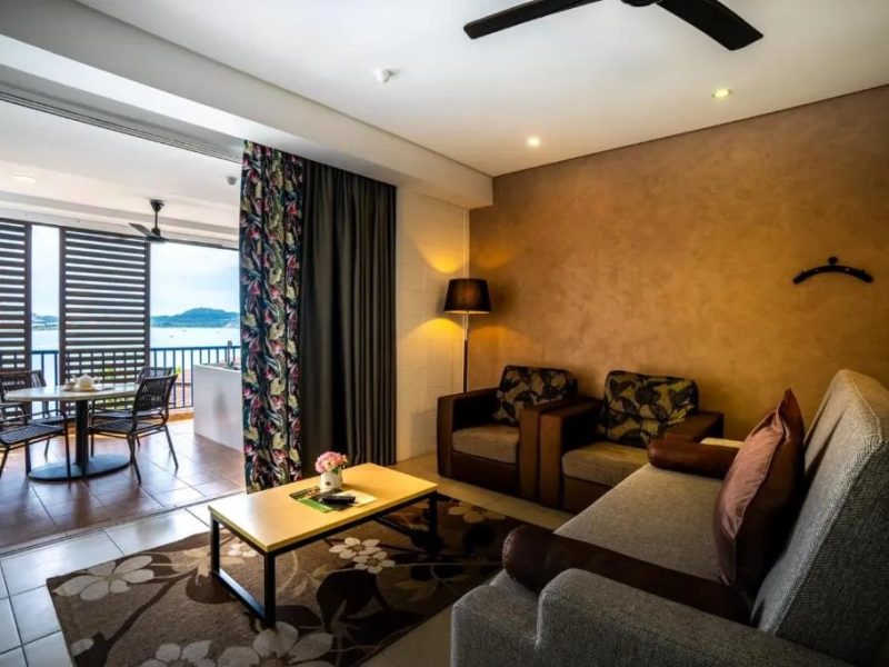 Executive Family Seaview (With Breakfast)