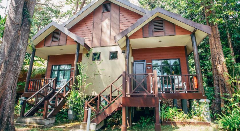Rainforest Villa (With 2 Breakfast)