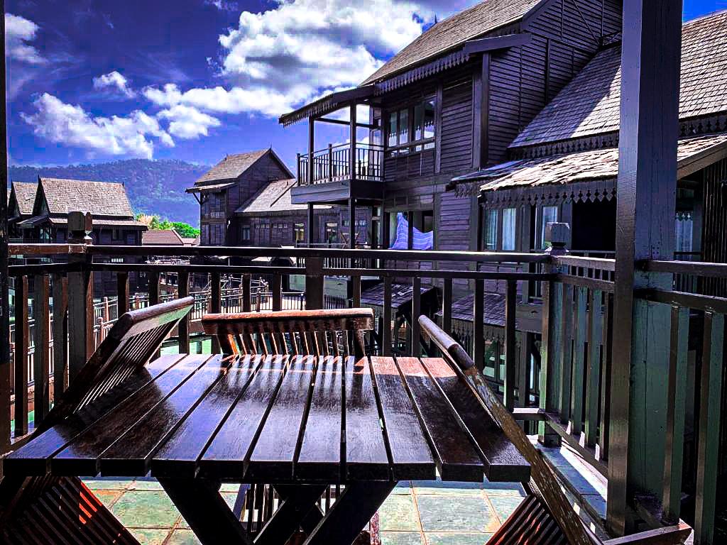 Water Chalet (Room Only)