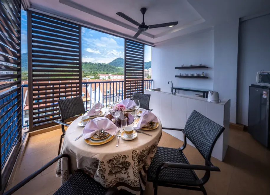 Family Studio Suite (With Breakfast)