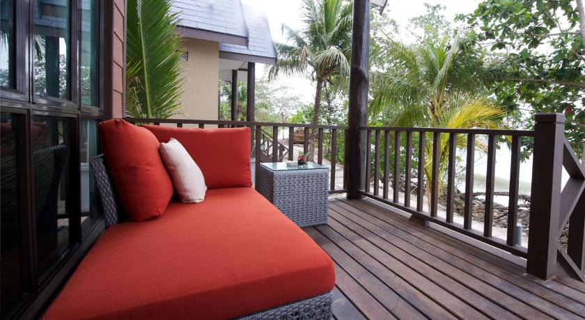Semi Beach Villa (With 2 Breakfast)