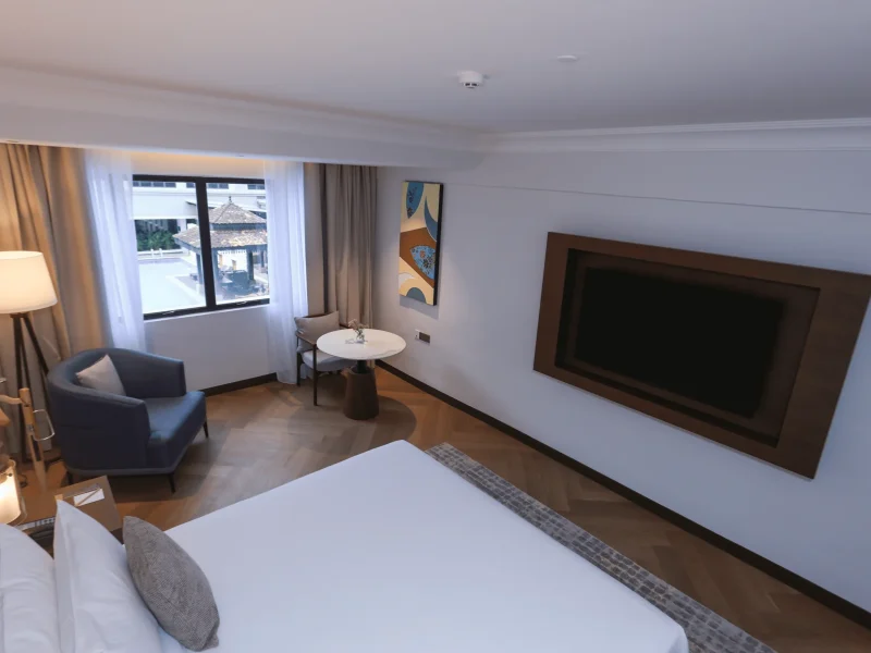 Premier Poolview (With Breakfast)