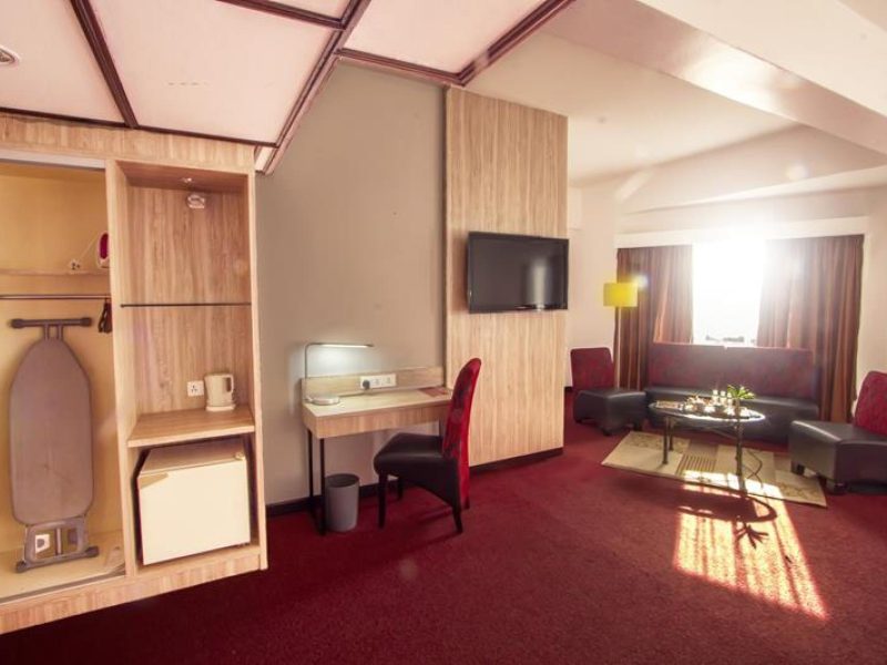 Junior Suite (With Breakfast)